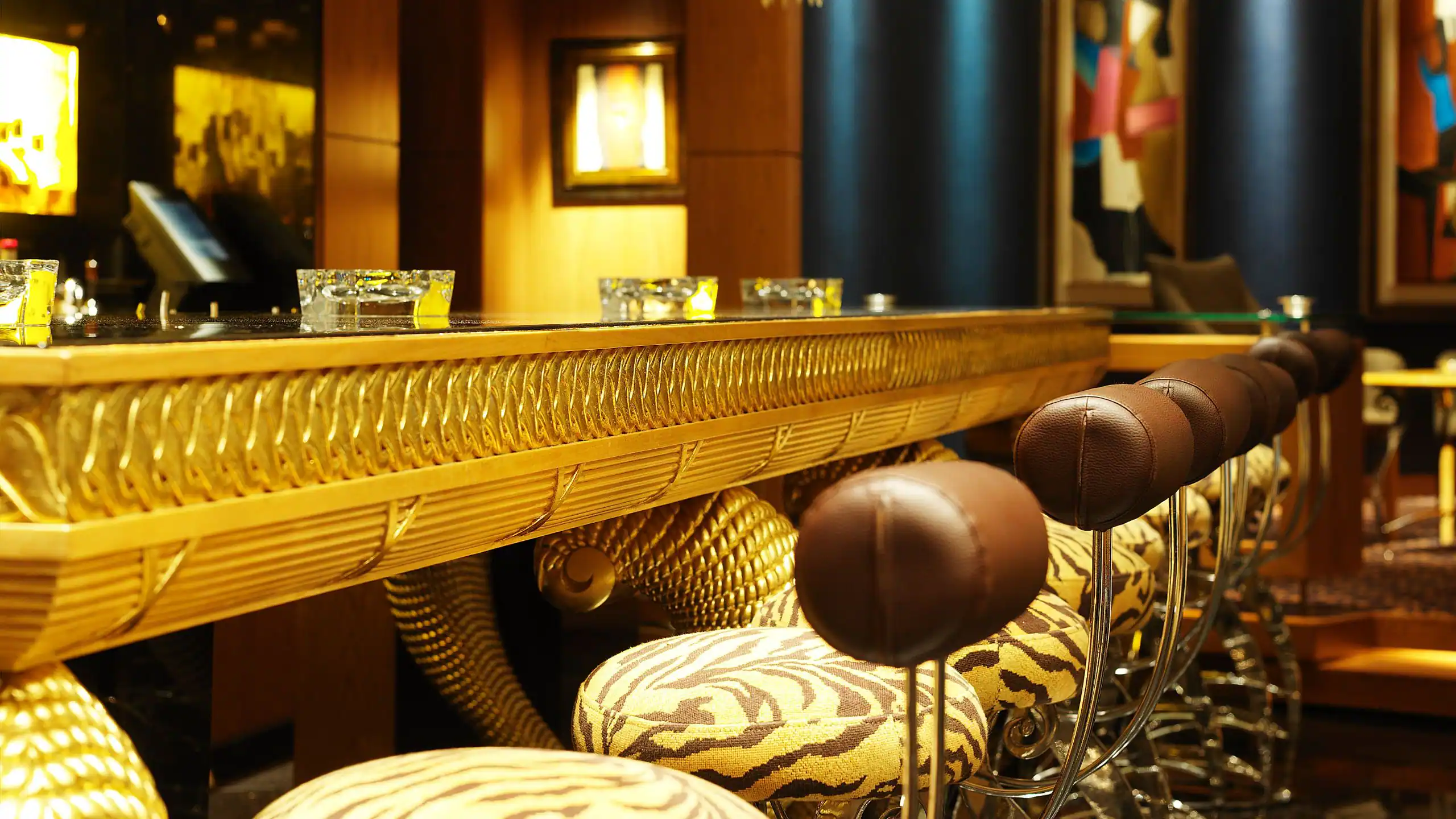DXBGH-P065-Cooz-Bar.16x9